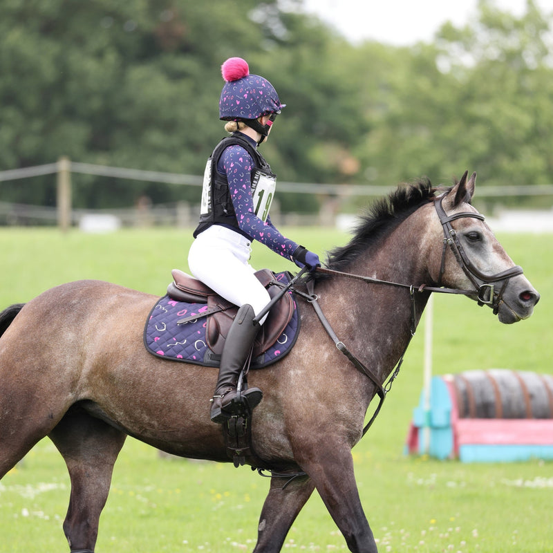 Load image into Gallery viewer, Aubrion Hyde Park Saddlecloth - Young Rider
