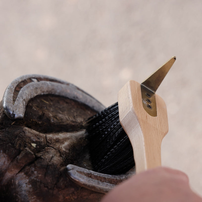Load image into Gallery viewer, EZI-GROOM Premium Hoof Pick Brush
