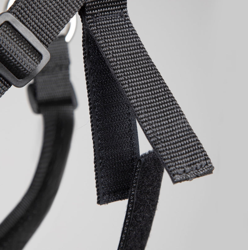 Load image into Gallery viewer, FreeGraze Deluxe Comfort Grazing Muzzle
