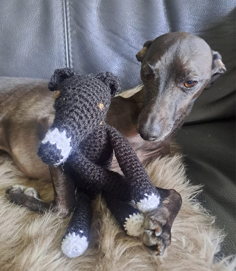 Load image into Gallery viewer, Crochet Hound - Black
