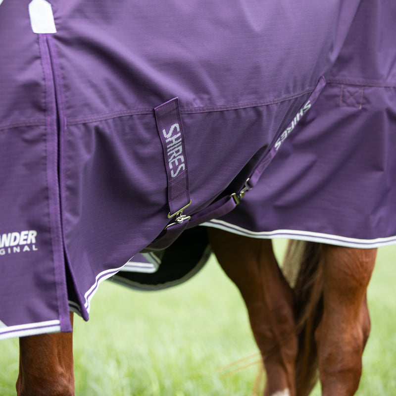 Load image into Gallery viewer, 9352 - Shires Highlander Original 100 Turnout Rug
