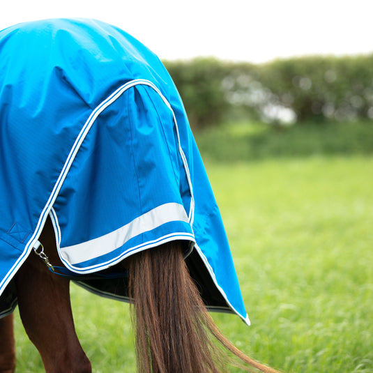 9396 - Shires Highlander Original 200 Turnout Rug & Neck Set