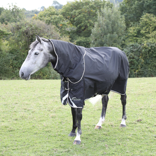 9764 - Shires Highlander Plus 200 Turnout Rug Neck Cover