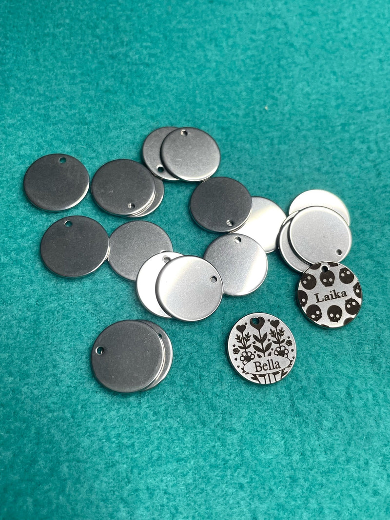 Load image into Gallery viewer, Engraved Dog Tags - Round
