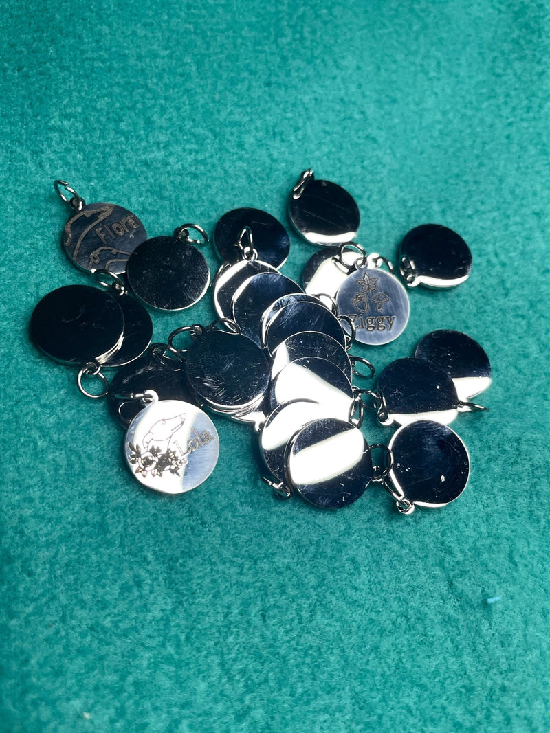 Load image into Gallery viewer, Engraved Dog Tags - Round
