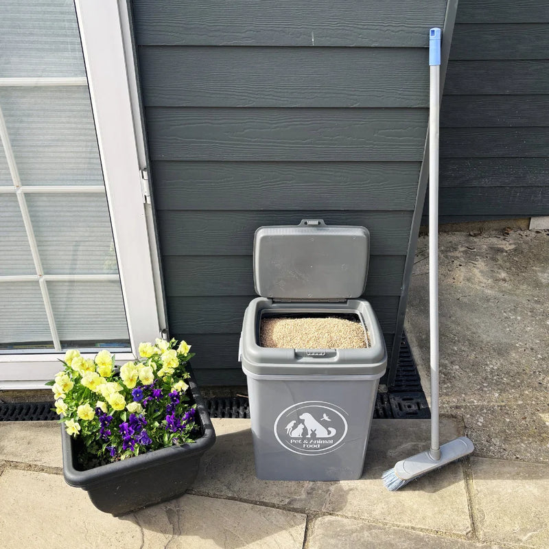 Load image into Gallery viewer, Pet &amp; Animal Food Storage Container 40L

