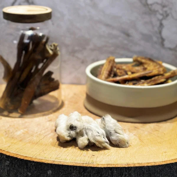 Load image into Gallery viewer, Copdock Mill Rabbits Feet with Hair 1kg

