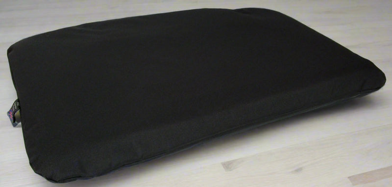 Load image into Gallery viewer, P&amp;L Country Dog Heavy Duty Waterproof Duvet Dog Beds.

