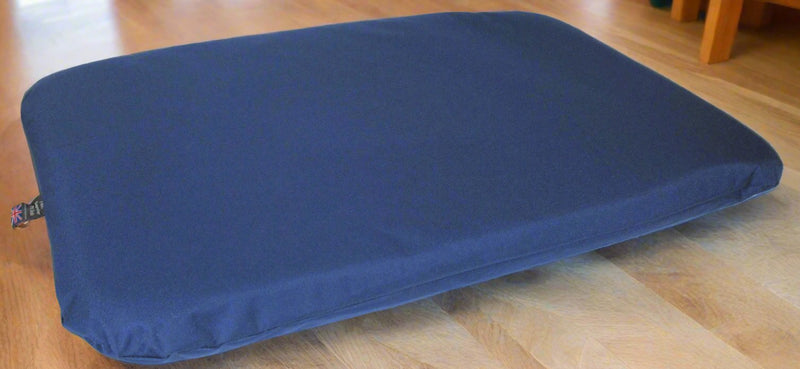 Load image into Gallery viewer, P&amp;L Country Dog Heavy Duty Waterproof Duvet Dog Beds.
