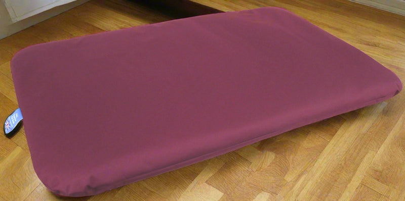 Load image into Gallery viewer, P&amp;L Country Dog Heavy Duty Waterproof Duvet Dog Beds.
