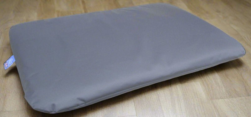 Load image into Gallery viewer, P&amp;L Country Dog Heavy Duty Waterproof Duvet Dog Beds.
