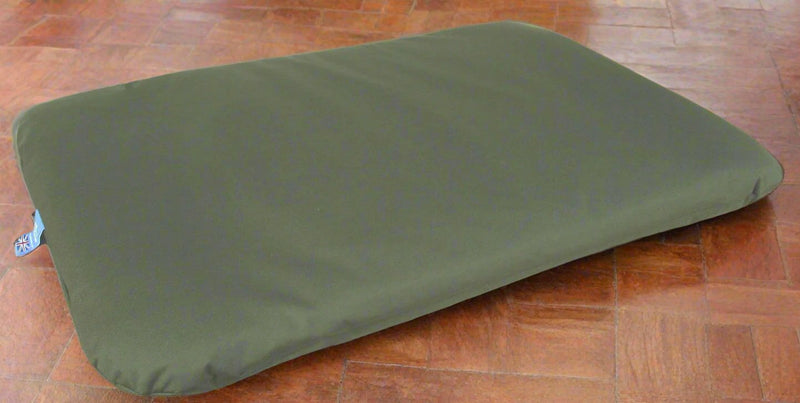 Load image into Gallery viewer, P&amp;L Country Dog Heavy Duty Waterproof Duvet Dog Beds.
