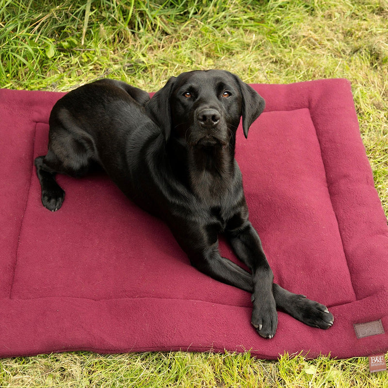 Load image into Gallery viewer, Benji &amp; Flo Luxury Fleece Dog Bed Merlot - Ashurst Equestrian &amp; Country
