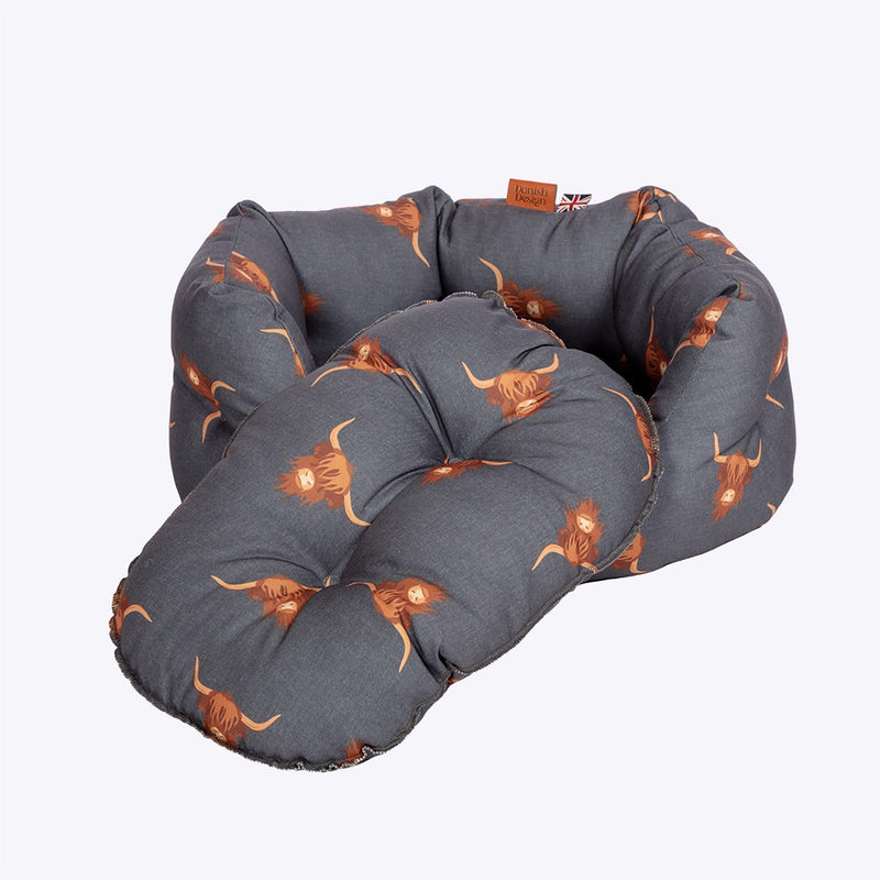Load image into Gallery viewer, Danish Design Bramblehorn Deluxe Slumber Bed - Ashurst Equestrian &amp; Country
