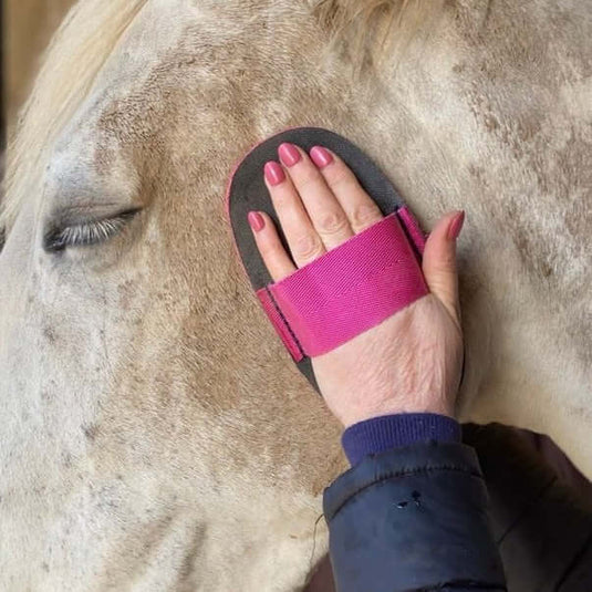 KM Elite Super Groomer Deluxe - Ashurst Equestrian & Country