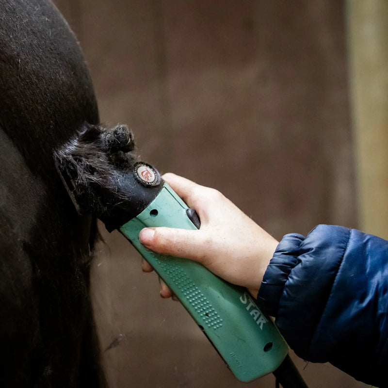 Load image into Gallery viewer, Lister Star Equine Clipper Kit - Ashurst Equestrian &amp; Country
