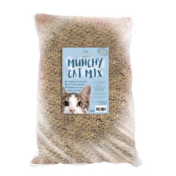 Load image into Gallery viewer, Munchy Cat 10kg - Ashurst Equestrian &amp; Country

