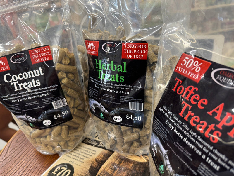 Load image into Gallery viewer, Omega Equine Herbal Treats - Ashurst Equestrian &amp; Country
