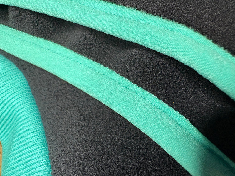 Load image into Gallery viewer, Open - Leg Fleece Vest - Black &amp; Aqua - Ashurst Equestrian &amp; Country
